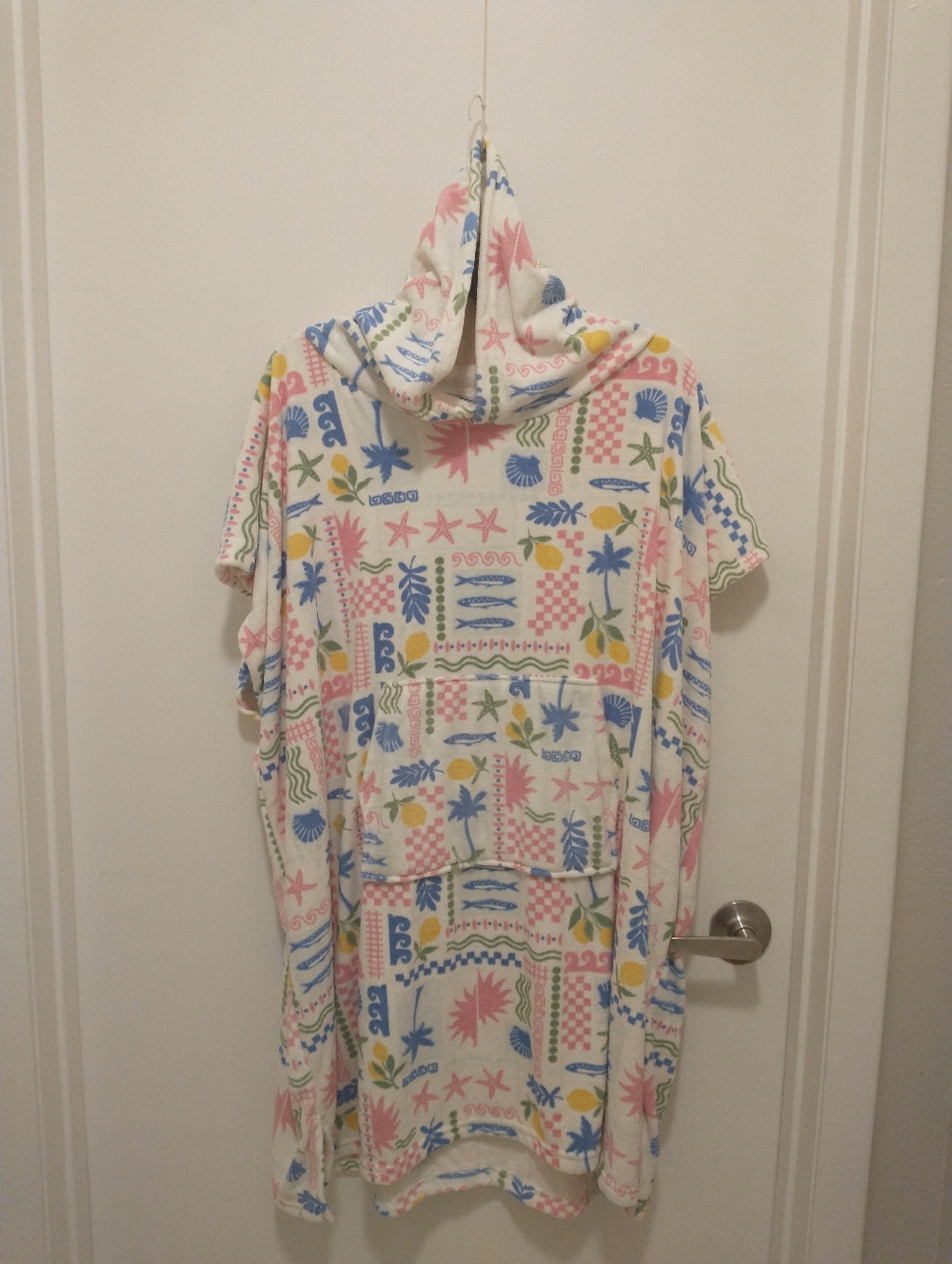 Throwzy Marlo Lorenz Multi Color Wearable Hooded Towel Poncho Beach Resort OS